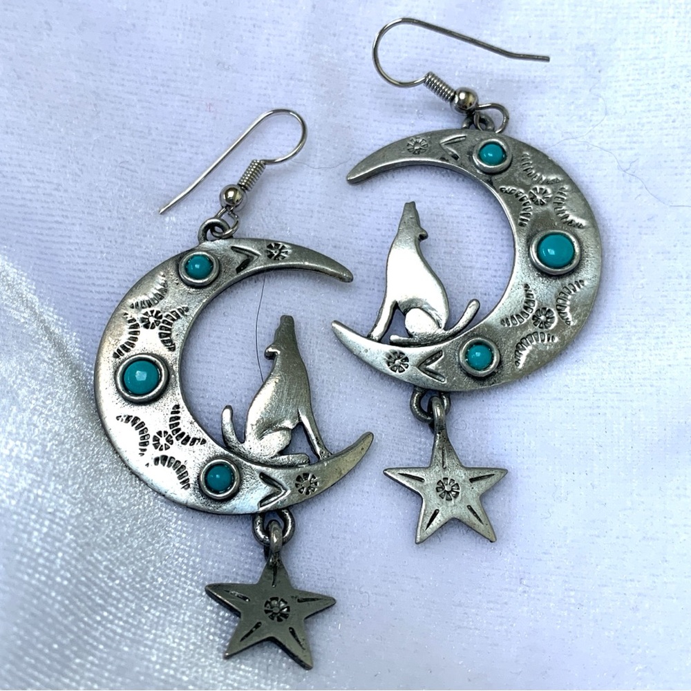 Vintage JJ Coyote Moon Faux Turquoise Wire Earrings